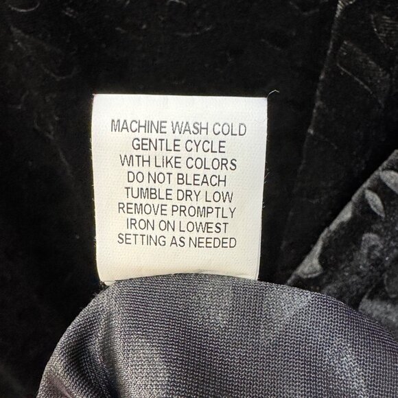 Womens Black Velvet Leopard Print Top With Lace Bell Sleeves 3X NWT - Picture 11 of 11